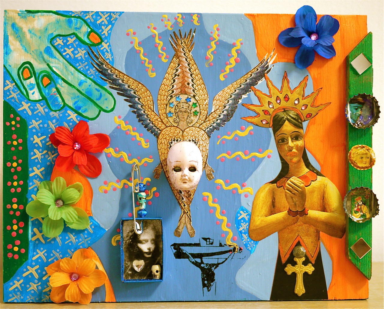 Hoa gỗ màu xanh đỏ cam xanh lá cây nghệ thuật Alexandria