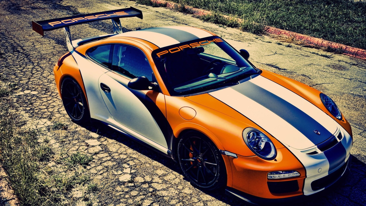 PORSCHE 911 GT TRI COLOR