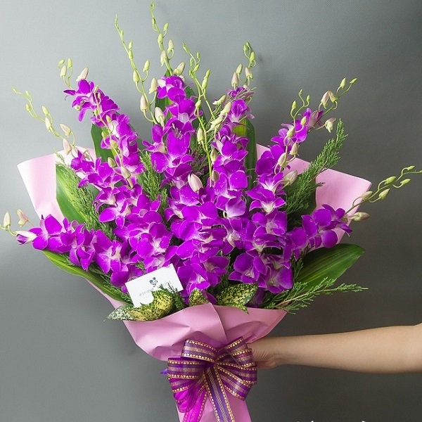 Ghép hình bó hoa lan hồ điệp